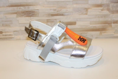 Босоніжки Fashion Б520 жіночі сріблясті 38 24 см