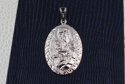 Ладанка Xuping Jewelry овальна тіснена Марія з немовлям 3.4 см срібляста