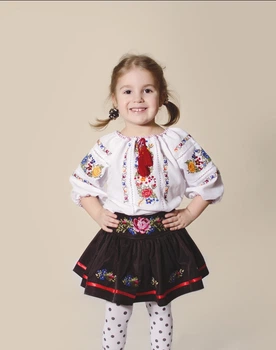 Вишиванка для дівчинки Olana Софія полотно 140