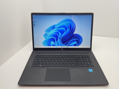 HP Laptop 17 (2022) Review