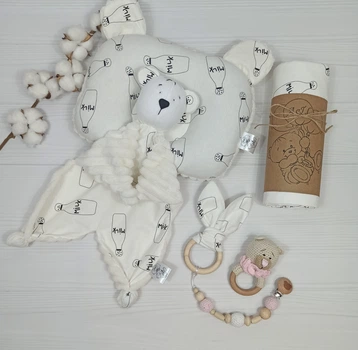 Набор для новорожденного: пеленка, подушка и игрушки a.l.babybox Милк Розовый