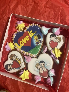 Набір пряників love is... 2
