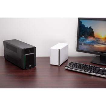 ИБП APC Easy UPS BVX 1200VA, IEC (BVX1200LI)