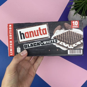 Вафлі Hanuta Black & White 220 г 10 шт