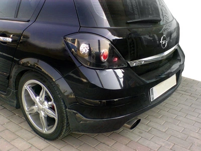 Opel Astra H (2004-2013) задняя юбка HB - под покраску