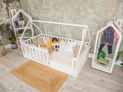 Детский деревянный манеж-кровать домик Монтессори BUSY WOOD напольная Модель 6 200х140 см Белый