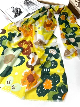 Легкий шарф Flowers віскоза 180*70 см жовтий