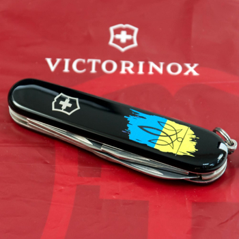 Ніж Victorinox Spartan Ukraine Black "Тризуб На Тлі Прапору" (1.3603.3_T1026u)