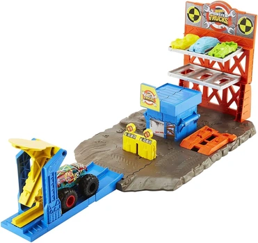 Игровой набор Hot Wheels Monster Trucks Blast Station Пригоди на станції (HFB12)