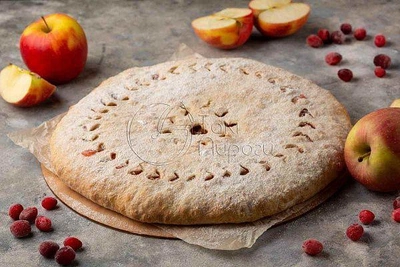 Пирог с яблоками и клюквой, 1200 г