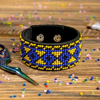 Набор для вышивания бисером на искусственной коже Wonderland Crafts FLBB-004 Браслет
