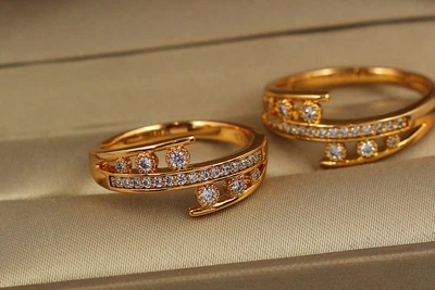 Кольцо Xuping Jewelry подъем и спуск р 16 золотистое