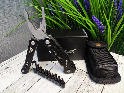 Mультитул Traveler Black 8 в 1 с набором бит мультифункциональный инструмент в чехле