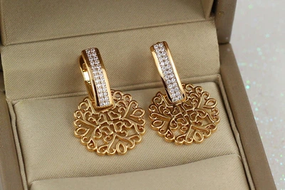 Серьги Xuping Jewelry две дорожки с ажурными кругами 2,6 см золотистые