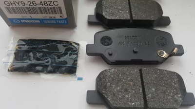 Гальмівні колодки задні дискові Mazda GHY92648ZD
