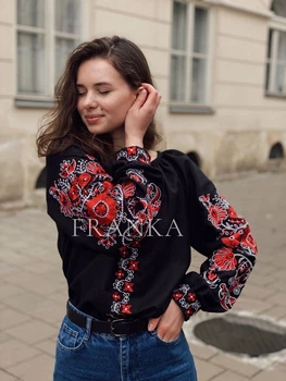 Вишиванка жіноча чорна з червоними квітами на натуральній тканині "Дерево роду" 12082-58 (3XL)