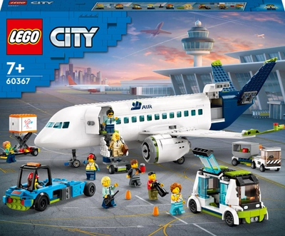 Zestaw klocków LEGO City Samolot pasażerski 913 elementów (60367)