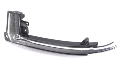 Покажчик повороту AVTM Audi A3/A4/A5/S5/A6/A8 (B8) 2007-2010/Q3 2011- лівий у дзеркалі 8K0949101E