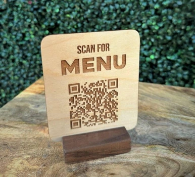 Табличка ACRY с QR-кодом на деревянной подставке А6 105х150 мм Фанера (27010)