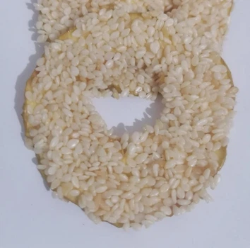 Яблучные чипсы покритые медом и семенами кунжута, (50гр) SNACKSCAPES
