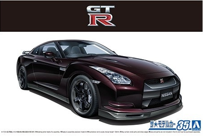 Сборная модель 1/24 автомобиль Nissan GT-R R35 Spec-V '09 Aoshima 06218