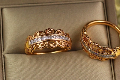 Кольцо Xuping Jewelry зимний дворец р 17 золотистое