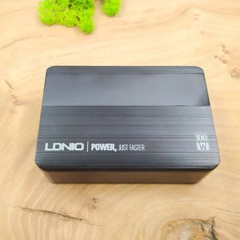Мощная сетевая зарядка с дисплеем Desktop Fast Charger 100W LDNIO A4809C