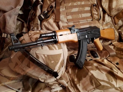 Автомат Калашникова АК-47 Cyma на акумуляторі та кульках 6 мм, 87 см, метал і пластик Коричневий