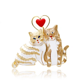 Брошь женская BROCHE бижутерия с эмалью Животные Счастливые Котики бежевая BRBF111056