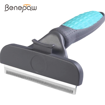 Щетка пуходерка Benepaw для вычесывания шерсти котов, собак самоочищающаяся 16х11см