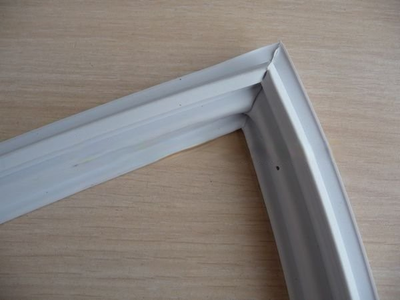 Ущільнювач (гума) для холодильника Beko (4546850200)