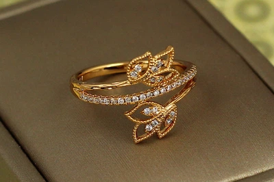 Кольцо Xuping Jewelry молодые листья р 16 золотистое