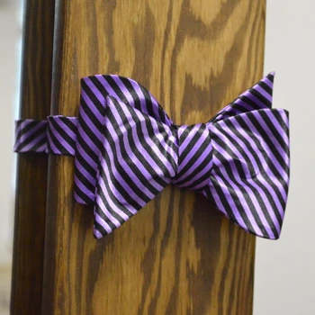 Галстук-бабочка Bow Tie House Basic в черную и фиолетовую полоску 00565