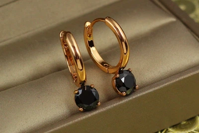 Сережки Xuping Jewelry кільце з чорним каменем 2.1 см золотисті