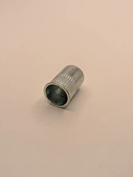 RSr Заклепка резьбовая с уменьшенной потайной головкой М10 (1-3,5 мм) D13