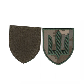 Шеврон патч на липучці Тризуб щит Сухопутні війська, оливковий на піксельному фоні, 7*8см.