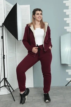 Теплий жіночий спортивний костюм Fashion на хутрі 50/52 марсала