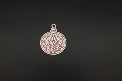 Новогодняя игрушка с УФ-печатью Елочный шар под декупаж и роспись 7х6 см Белый с коричневым (НР-351)