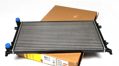 Радиатор охлаждения двигателя NRF 53404 Audi A3; Volkswagen Jetta, Passat, Golf, Touran, Caddy, EOS; Skoda Octavia; Seat Leon, Toledo 1K0121251AP, 1K0121251AR, 1K0121251BQ