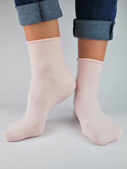 Жіночі шкарпетки Noviti SB014-W-06 35-38 Рожеві (5905204314746)