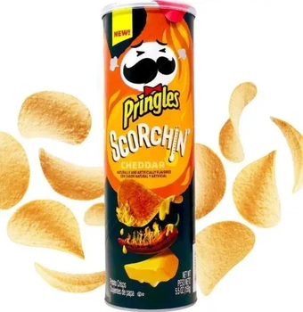 Чипсы Pringles Scorchin Cheddar 158г