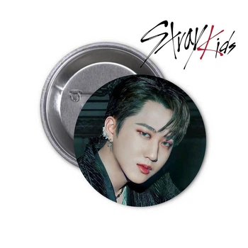 Значок Stray Kids SKZ #09