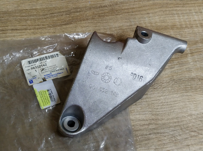 Кронштейн крепления генератора GENERAL MOTORS 96352142 DAEWOO LANOS