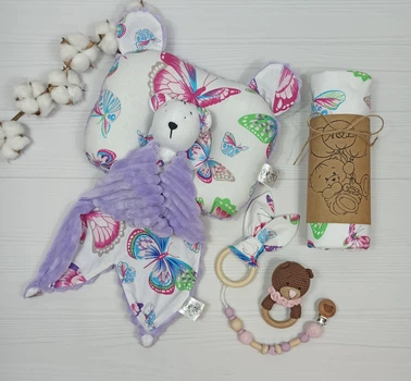 Набор для новорожденного: пеленка, подушка и игрушки a.l.babybox Бабочки Фиолентовый