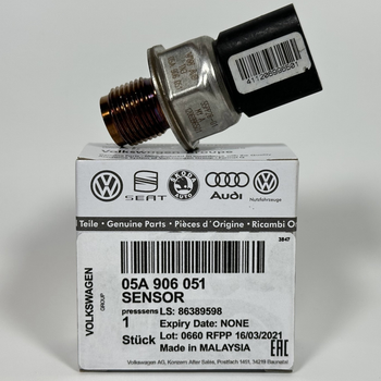 Датчики давления топлива в рампе VAG 05A906051 / 55PP28-01