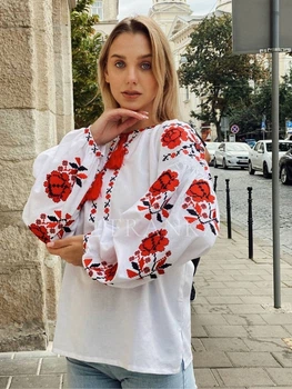 Вишукана жіноча вишиванка біла з червоними ружами "Ханна" квіткова блуза з трояндами на домотканому полотні 12394-44 (М)