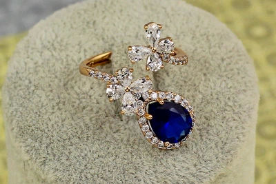 Кольцо Xuping Jewelry Марсель с синим камнем раздвижное р 16 золотистое