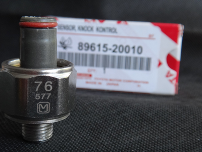 Датчик детонации Toyota 8961520010