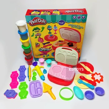 Игровой набор пластилин тесто для лепки Play-Doh Вафельница / Бутербродница 6 баночек с тестом и аксессуары