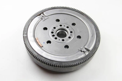 Маховик LuK 415022510 Citroen C5, C4, C8; Peugeot 307, 607, 807, 407 0532N3, 0532Q5, 0532T0